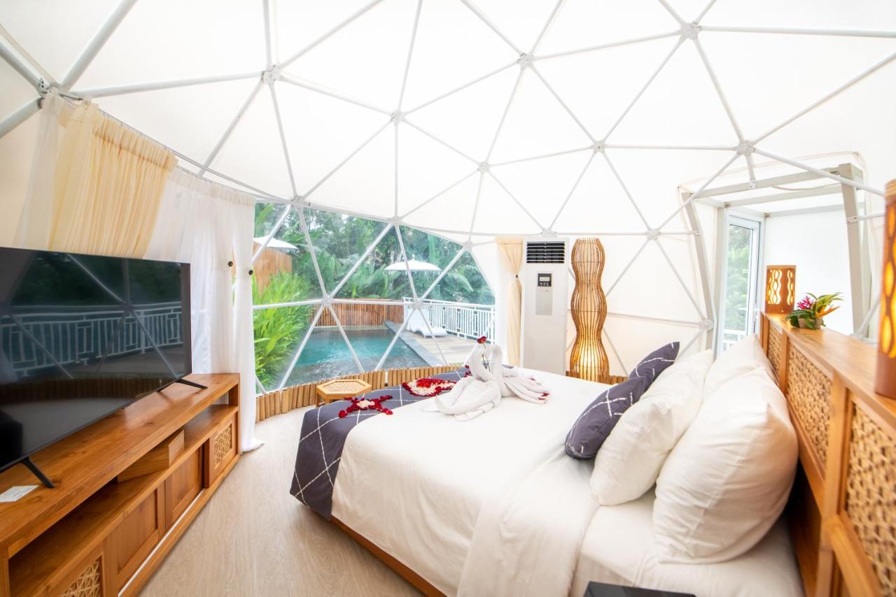 Triyana And Glamping *